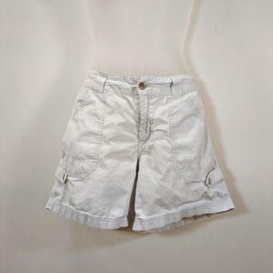 Columbia Women's Cream Shorts , Size 6